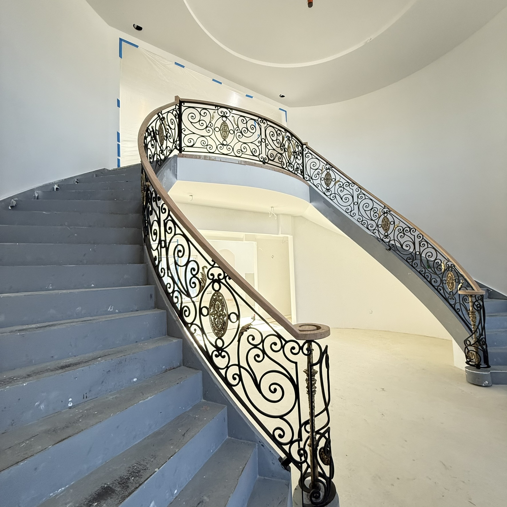 The Medallion Scrollwork Staircase — photo 2
